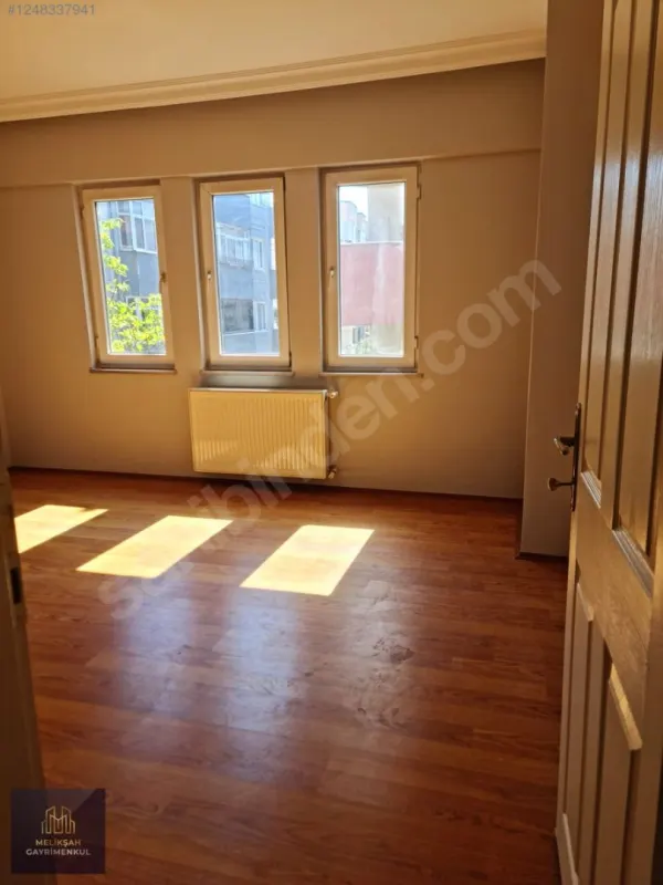 Hendek Merkezde 130m² Satılık 3+1 Daire, Kombi, Otopark — görsel 10