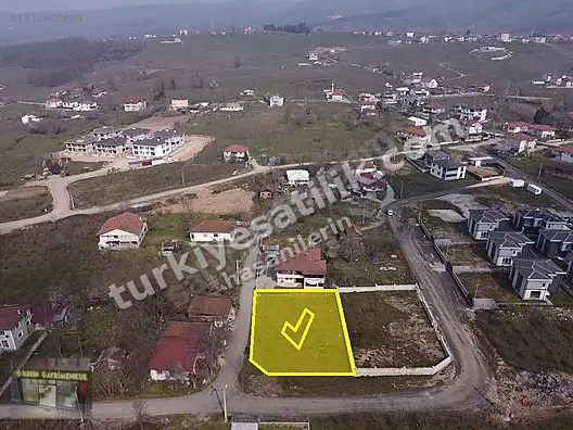 İLERİN GAYRİMENKUL' den RASİMPAŞADA VİLLALARA KOMŞU ARSA